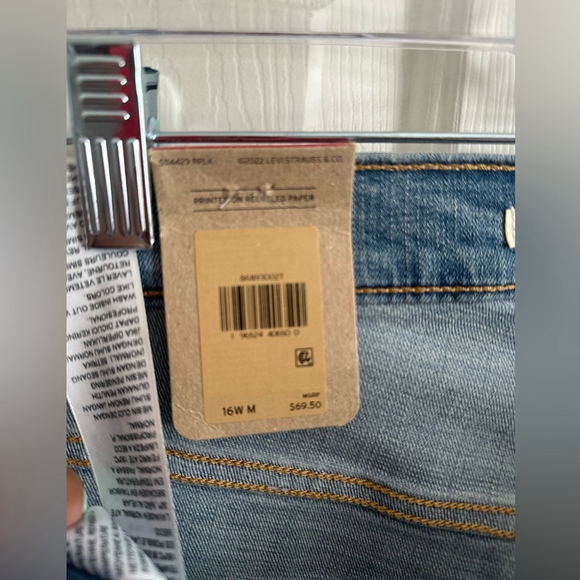 Levi 725 jeans NWT - Picture 9 of 11